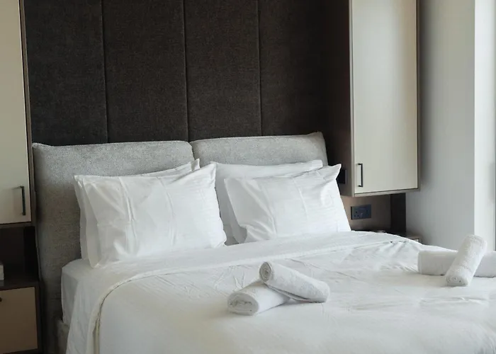 Infinity Residences 펜션 Zygi